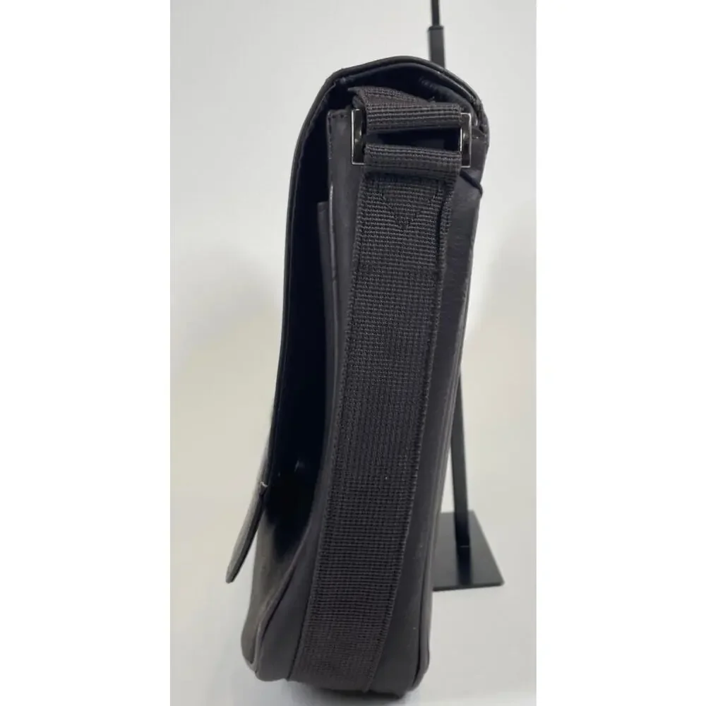 KENNETH COLE REACTION RISKY BUSINESS LEATHER MESSENGER CROSSBODY BAG